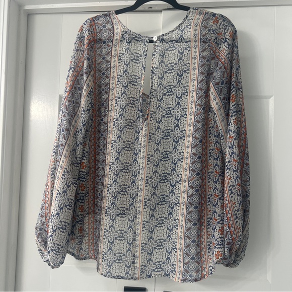 SMYM Flowy Top - Picture 4 of 5